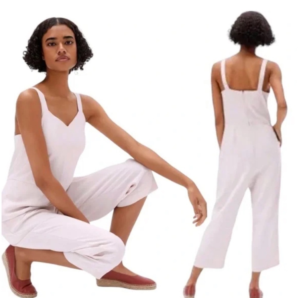 Sleeveless Scoop-Neck Jumpsuit in Light Pink